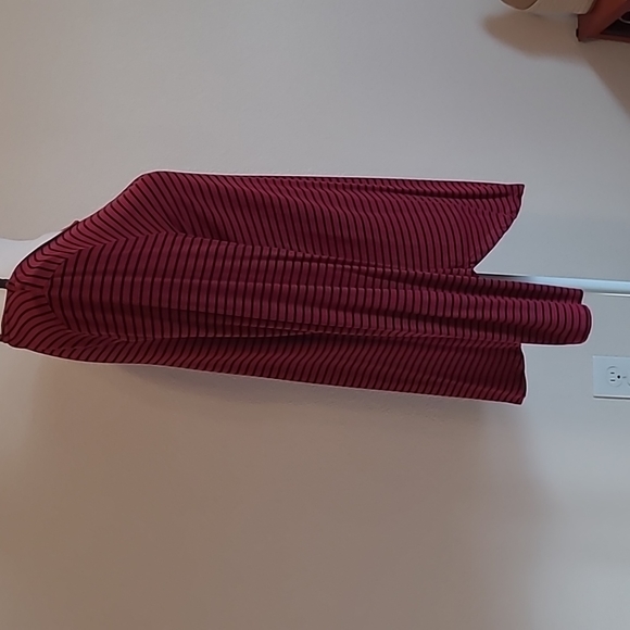 Long Sleeve Burgundy Top Lg - Picture 3 of 4
